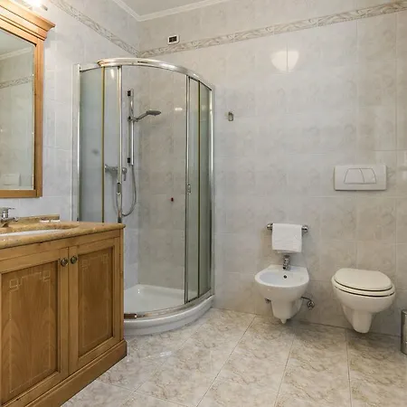 Lägenhetshotell Residence Villa Spiaggia 4*